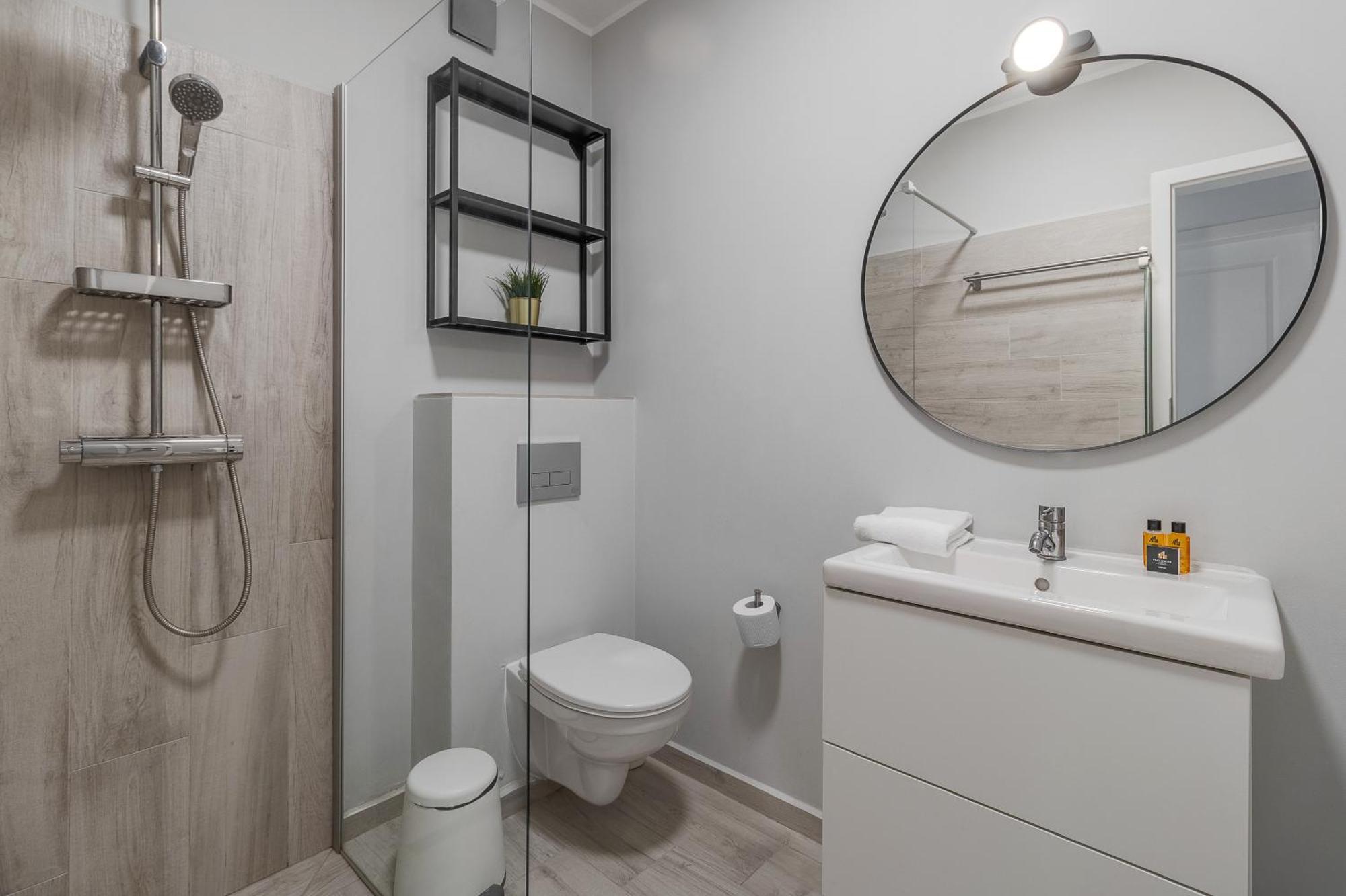 Apartamento Ceyrat Flat Oradea Exterior foto